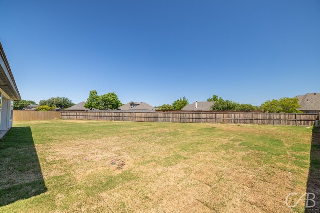 Building Photo - 3698 Yamini Dr