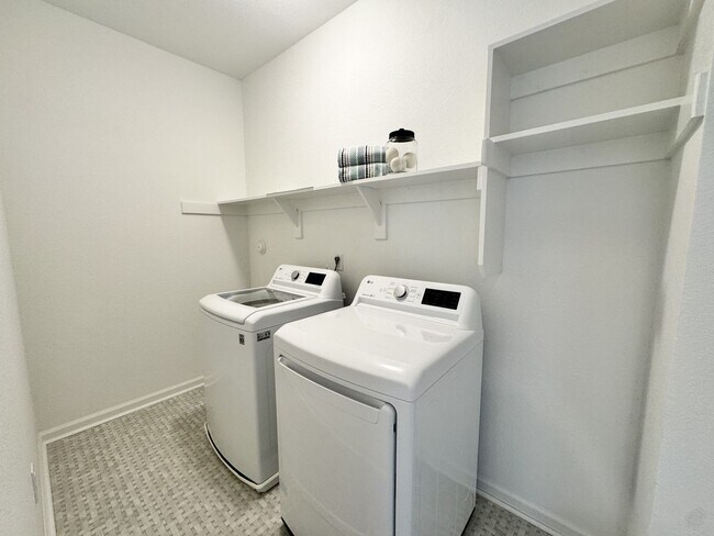 Building Photo - Available NOW! 1st Time Rental! Water, Sewer Trash, Landscaping, Community Pool Included!