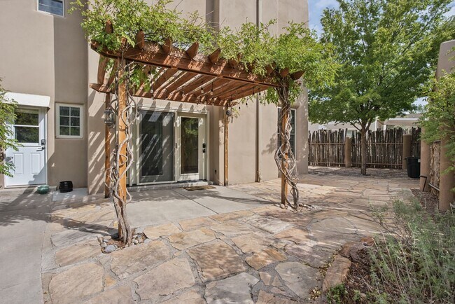 Building Photo - 4184 New Moon Cir