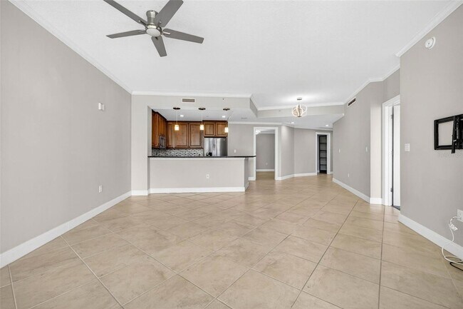 Building Photo - 450 Knights Run Ave