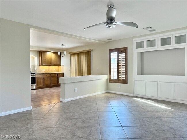 Building Photo - 6125 W Cambiata Ct