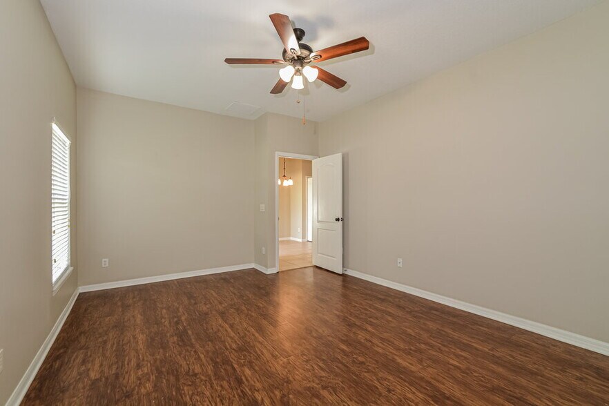 Building Photo - 2061 Ribbon Falls Pkwy