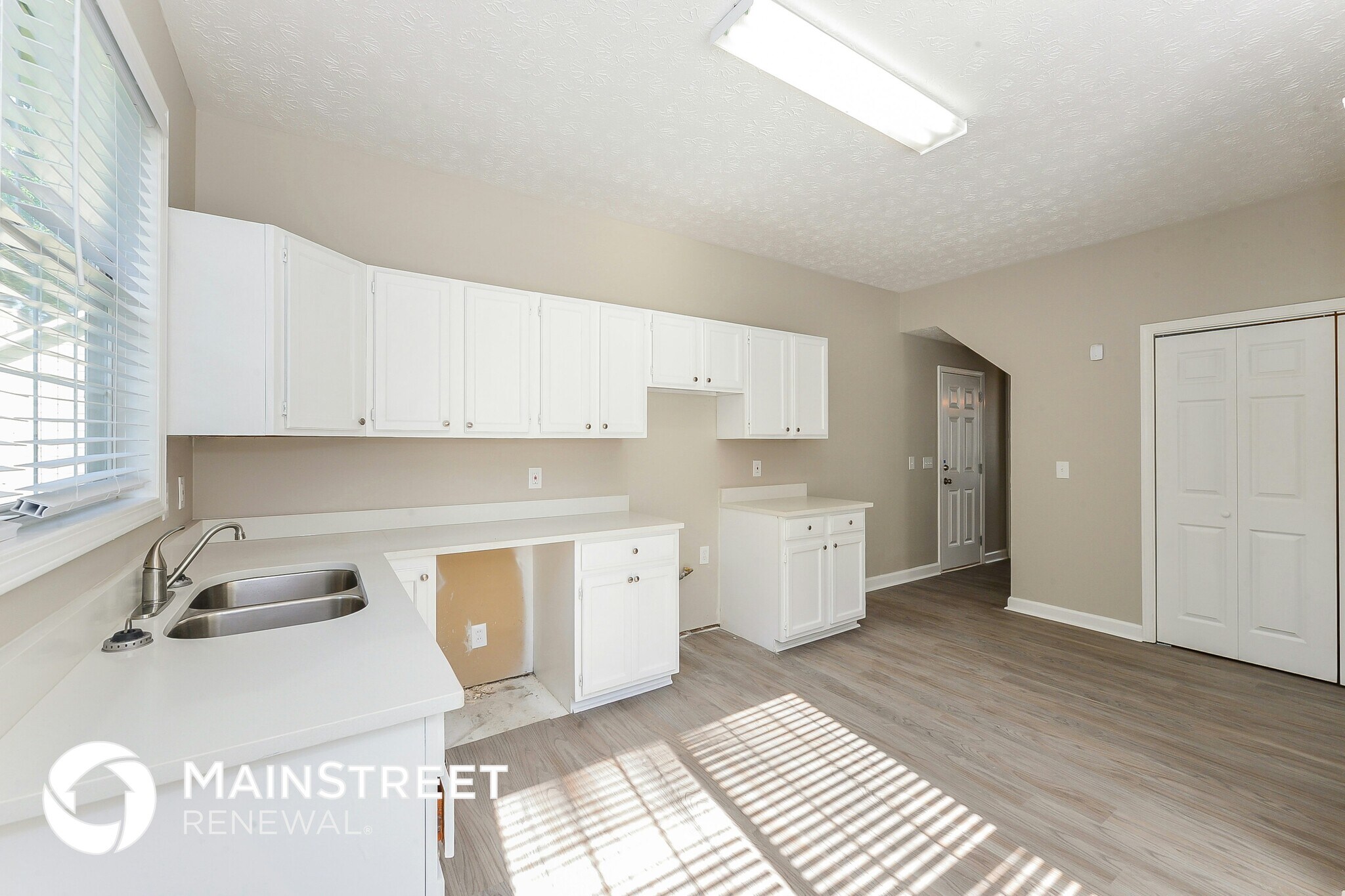 Building Photo - 2577 Watercrest Ct