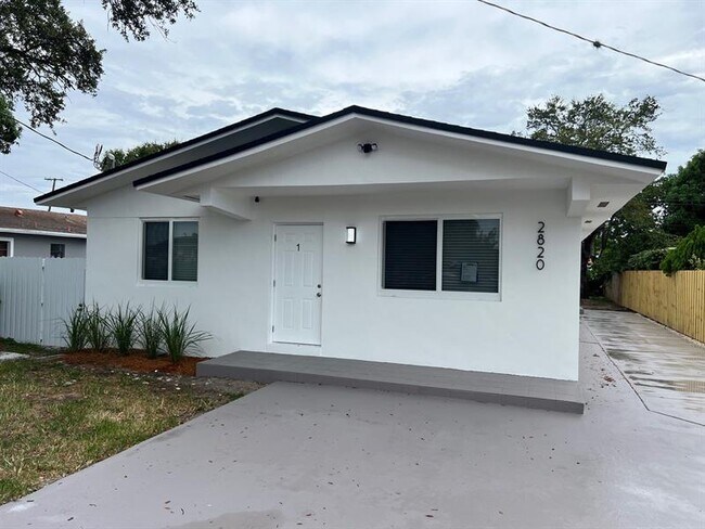 Primary Photo - 2820 NW 95th St