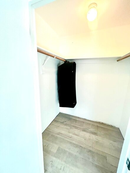 Building Photo - 719 N Cabrillo Ave