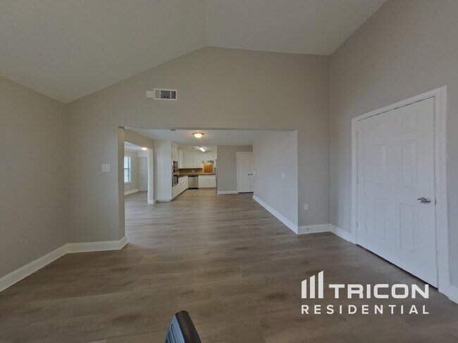 Building Photo - 7724 Grassland Dr
