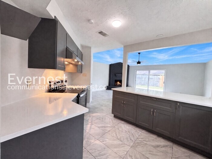 Building Photo - 1334 Willersley Ln