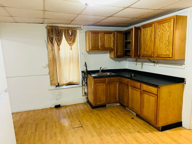 Building Photo - 113 Southview St