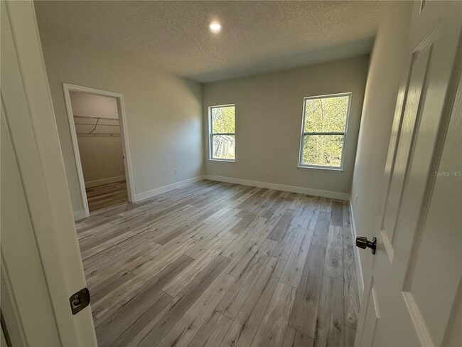 Building Photo - 7897 N Fieldstone Point