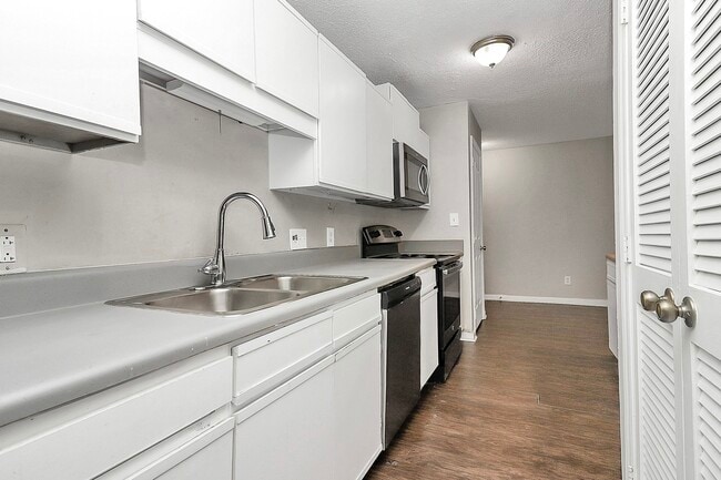 Building Photo - 7360 Rose Terrace Ct