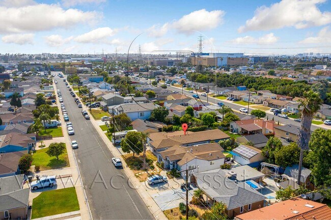 Building Photo - Spacious 3-Bedroom Torrance Home with Private Yard & Modern Interior