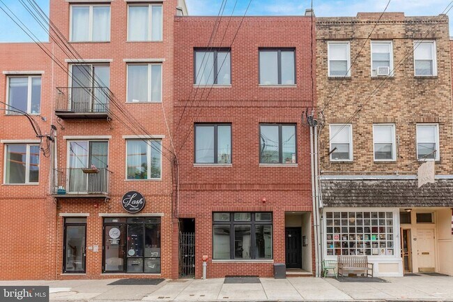 Building Photo - 617 S 2nd St