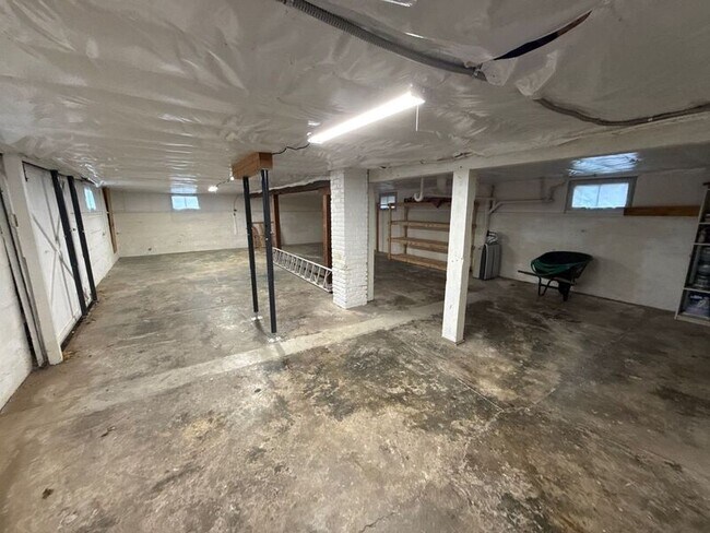 Building Photo - 244 14th St SE