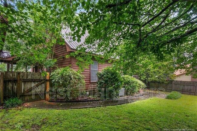 Building Photo - 405 Bannerman Pl