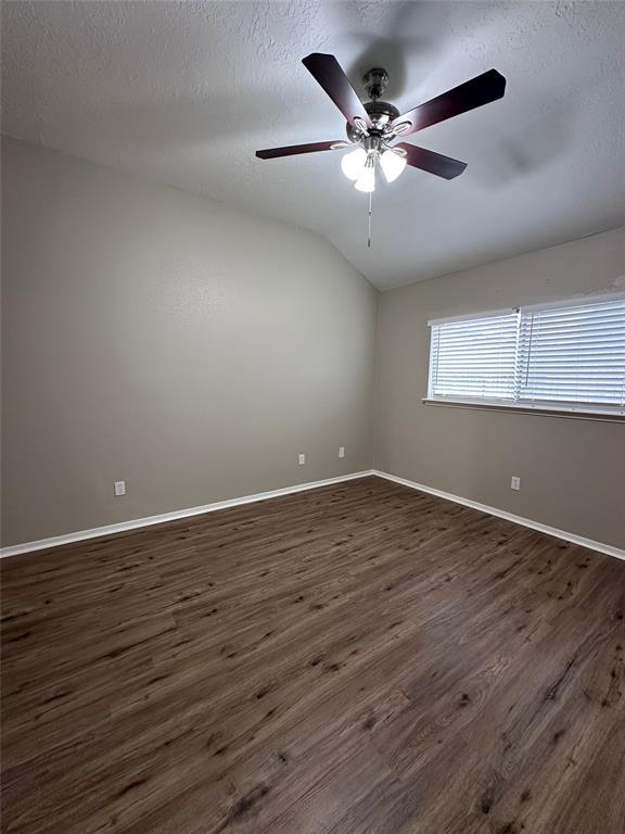 Building Photo - 5255 Beaverbrook Dr