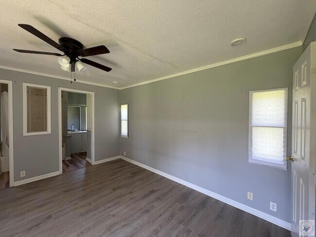 Building Photo - 107 George Thomas Rd