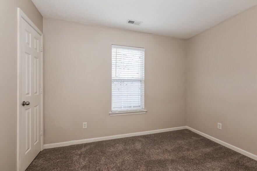 Building Photo - 1007 Salmon River Dr