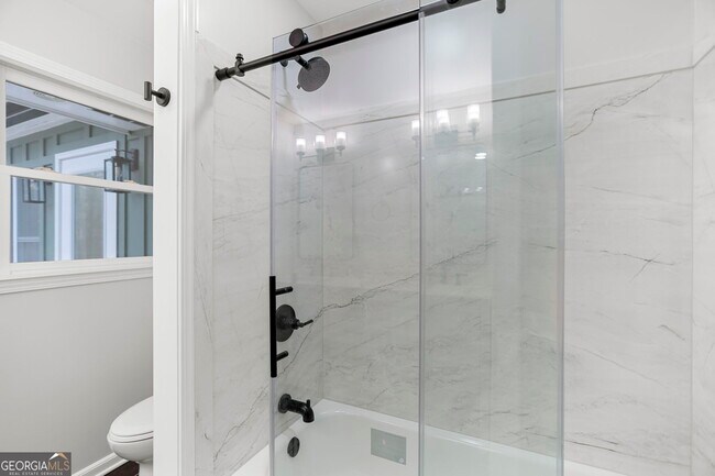 Building Photo - 335 Harris Rd