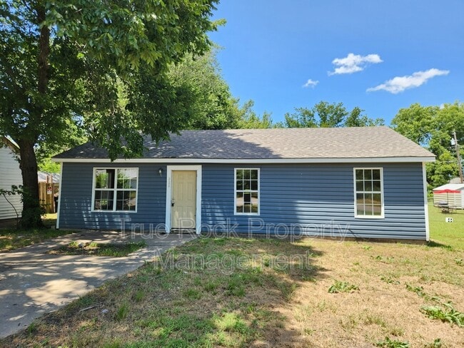 Primary Photo - 522 W 2nd St