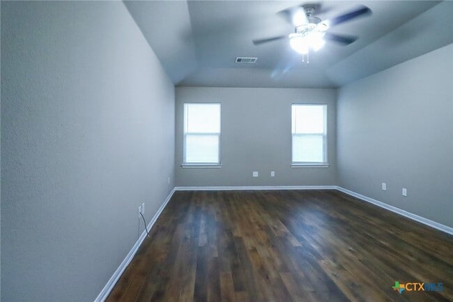 Building Photo - 1614 Shady Ln