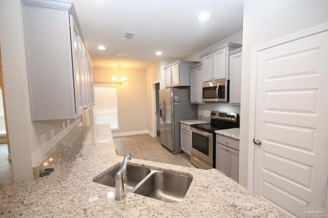 Building Photo - 5332 Talon Rd