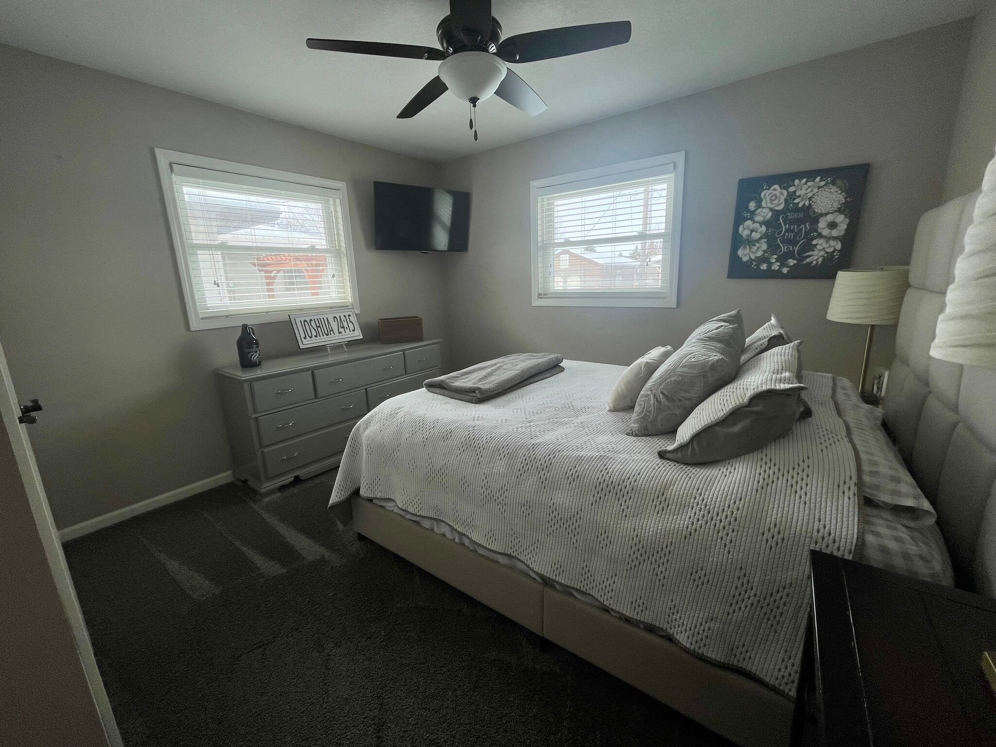 Master Bedroom - 411 7th St NE