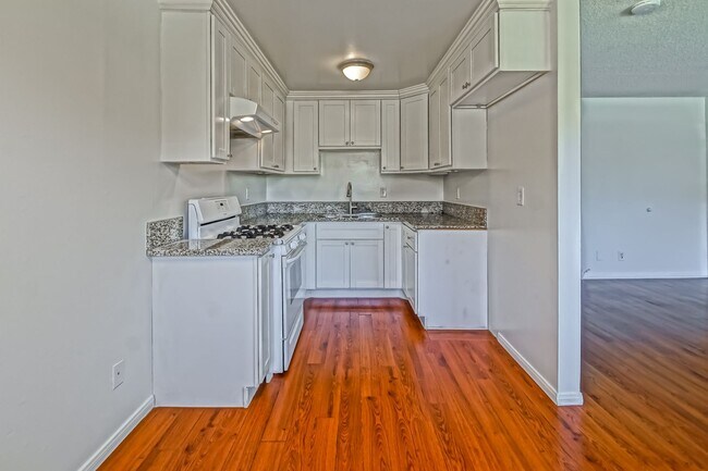 Building Photo - 25227 Bigelow Rd
