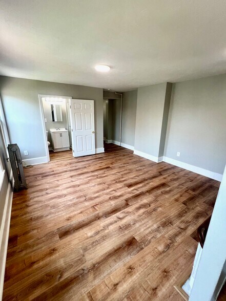 Building Photo - 38 Brown St