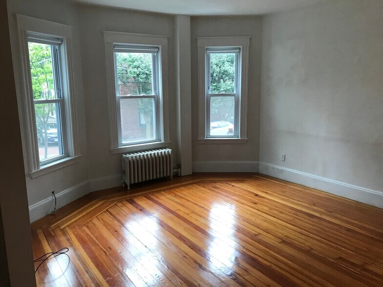 Building Photo - 82 Richdale Ave