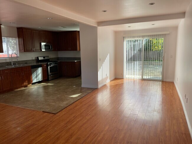 Building Photo - 19406 Archwood St