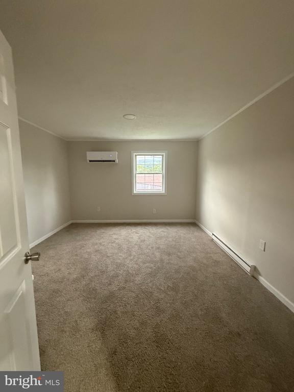 Building Photo - 135 Beeden Ln