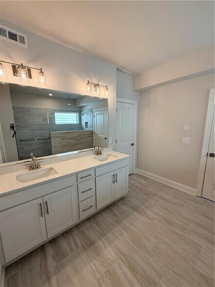 Building Photo - 146 Willowfern Ln