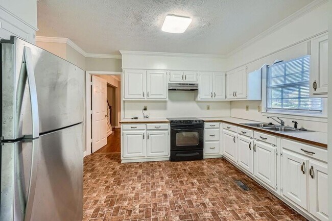 Building Photo - 2459 Jacks View Ct
