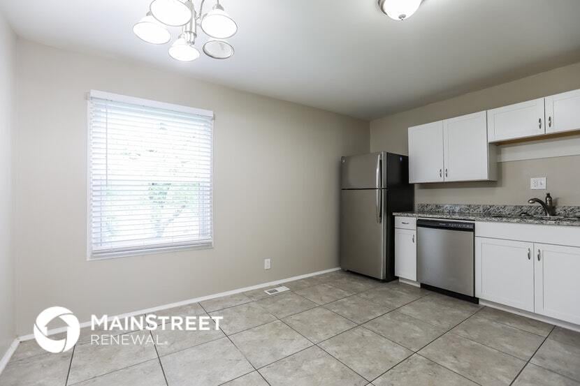 Building Photo - 15316 White Ave