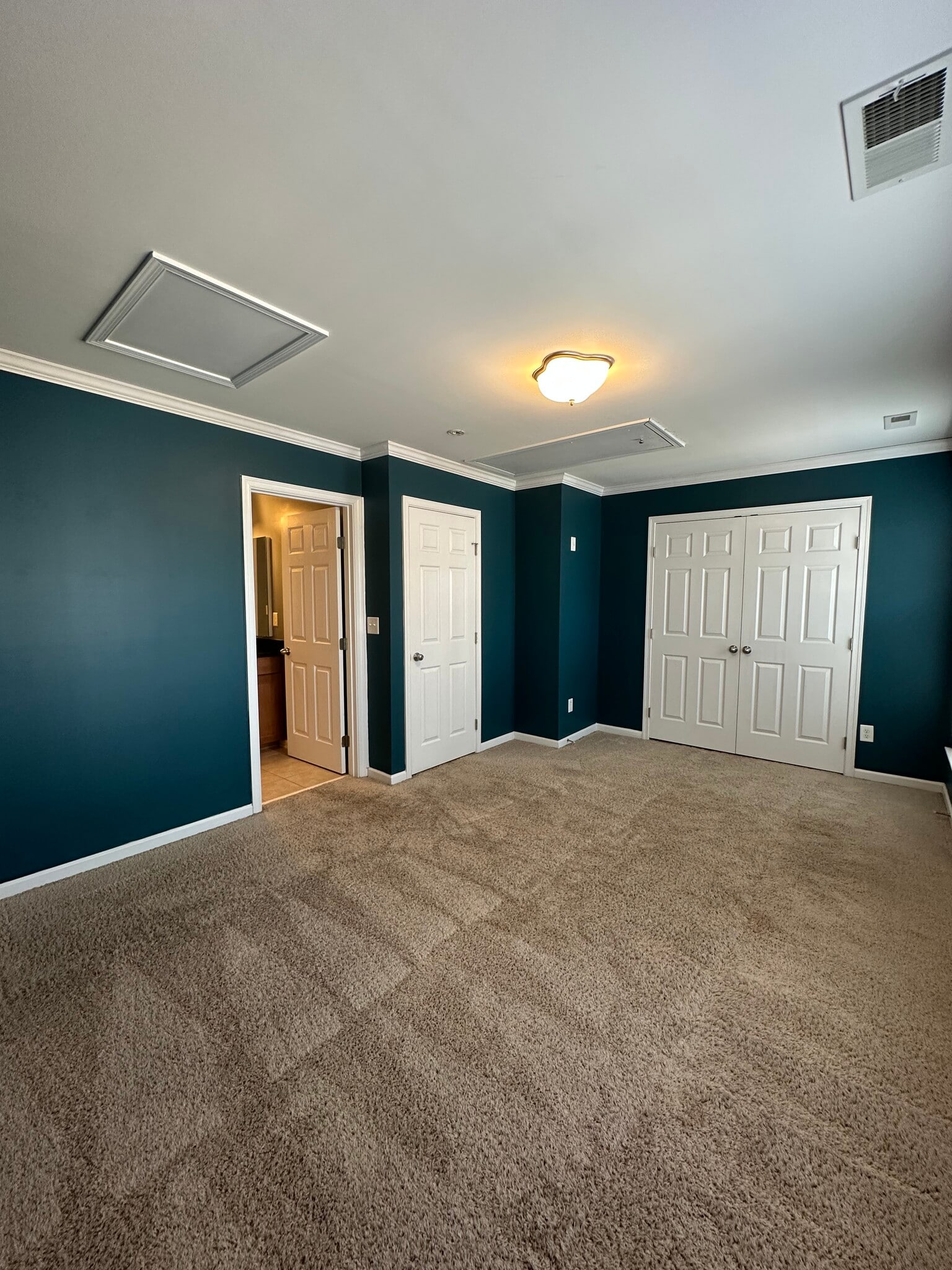 Building Photo - 239 Lincoln St