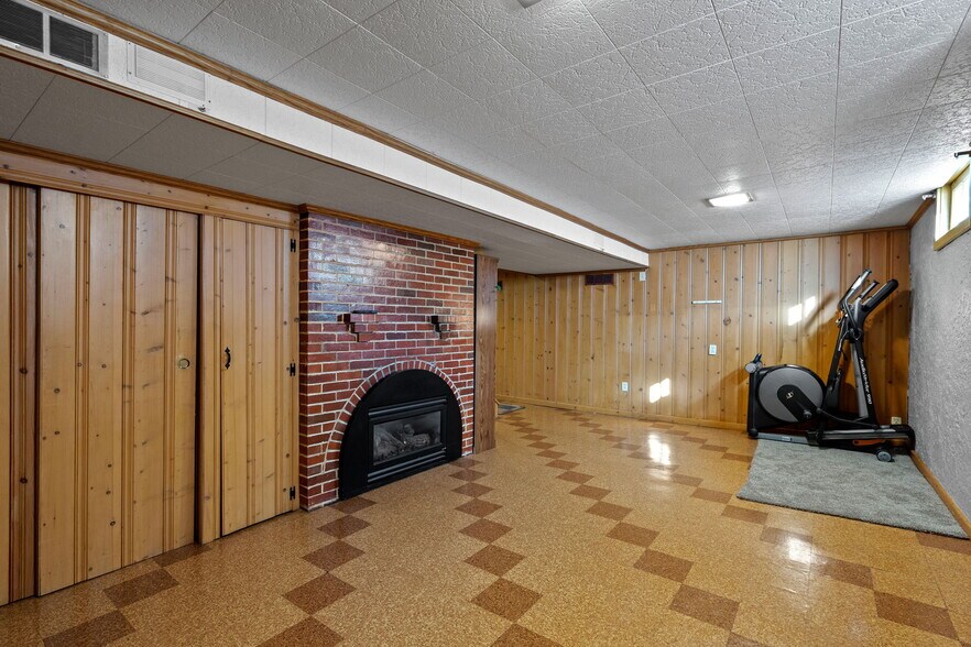 Building Photo - 1109 3rd St NW