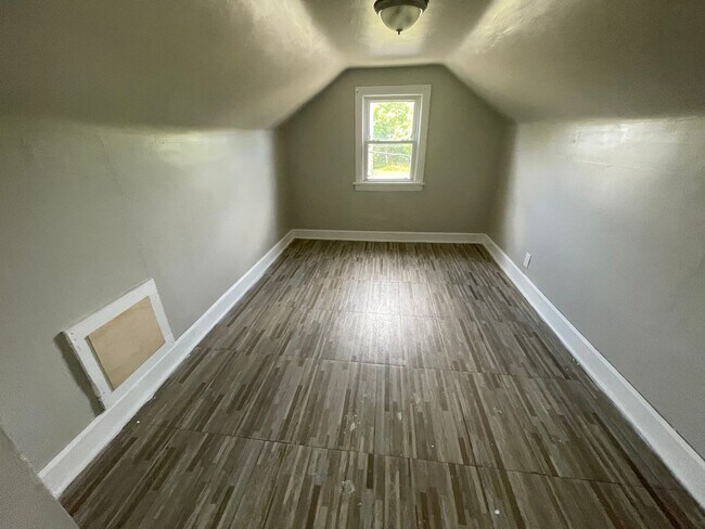 Building Photo - SECTION 8 and EDEN Accepted! Spacious, Newly Renovated 4-Bedroom Home!!