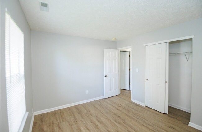 Building Photo - Updated Three Bedroom Single Family Home i...