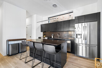 Building Photo - Sable Coliving