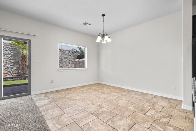 Building Photo - 12121 Silver Crown