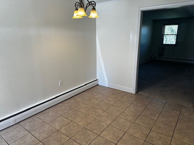 Building Photo - 1225 Caln Meetinghouse Rd