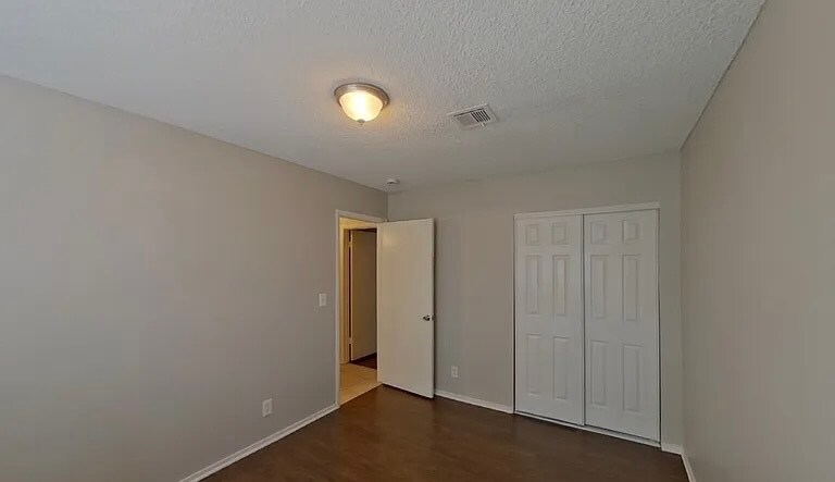 Building Photo - 108 Edelweiss St
