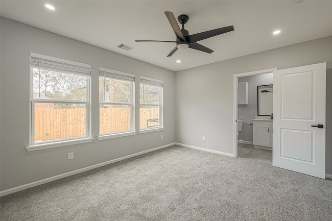 Building Photo - 3413 Simmons St