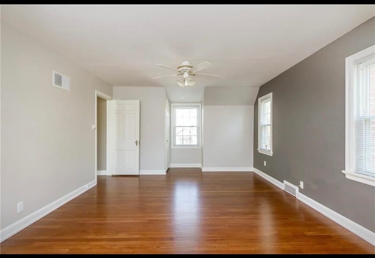 Primary Bedroom - 724 W Gregory Blvd