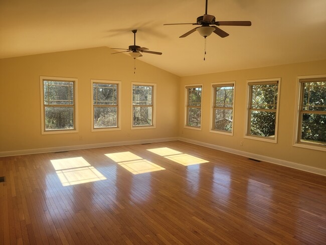 Building Photo - 3943 Braselton Hwy