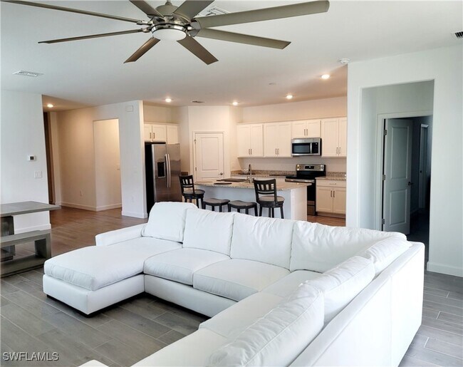 Building Photo - 3172 Weston Manor Dr