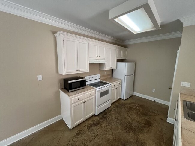 Building Photo - Beautiful 3BR Home in Sought-After Beau Pré off River Rd – Open Floor Plan & Fenced Yard!