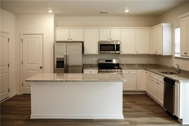 Building Photo - 386 Red Dragon Dr