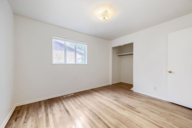 Building Photo - 120 S 42nd St