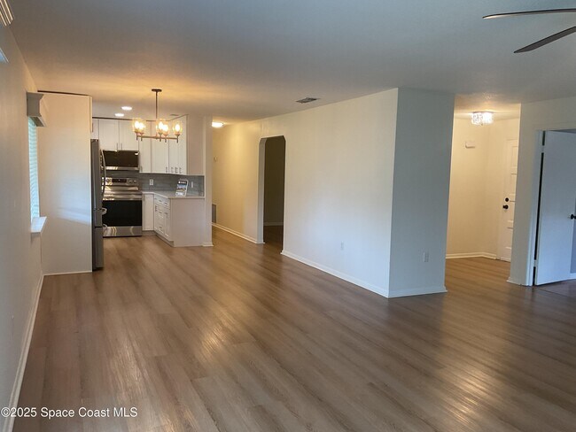 Building Photo - 2435 Sykes Creek Dr